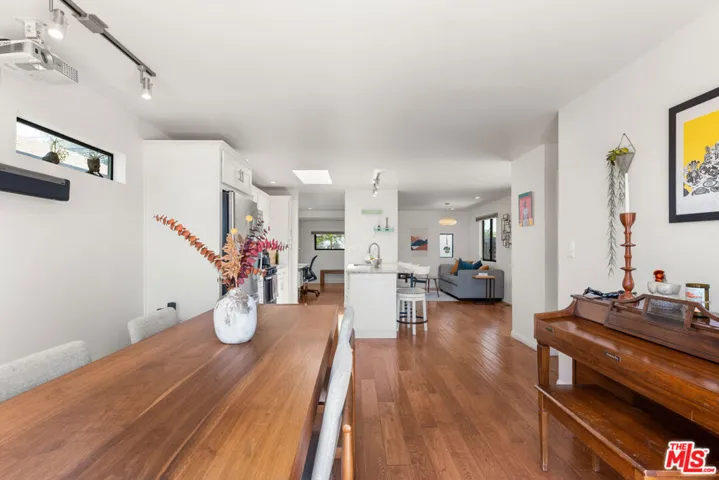 485 Canyon Vista Drive, Los Angeles, California 90065