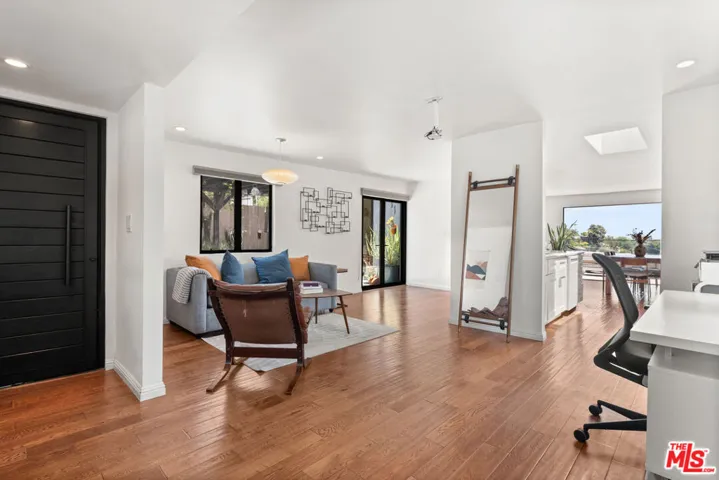 485 Canyon Vista Drive, Los Angeles, California 90065