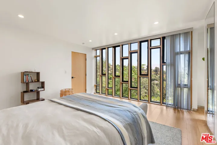 485 Canyon Vista Drive, Los Angeles, California 90065