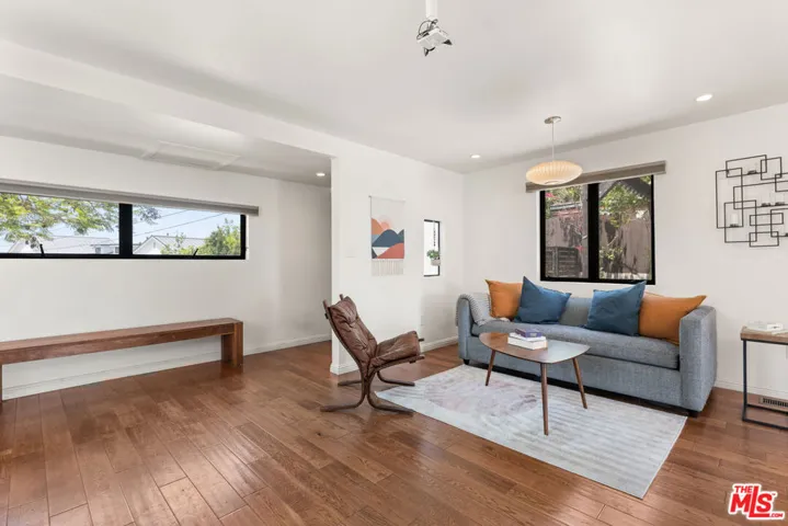485 Canyon Vista Drive, Los Angeles, California 90065