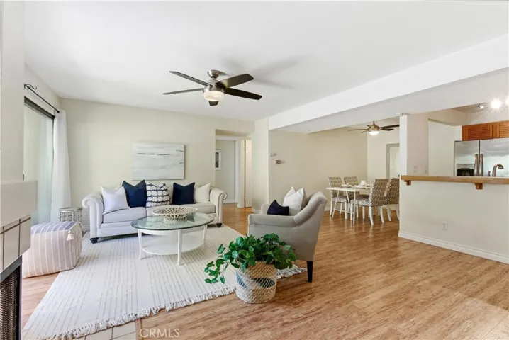 Great 2 bedroom, 2 Bath, 1st floor, end unit