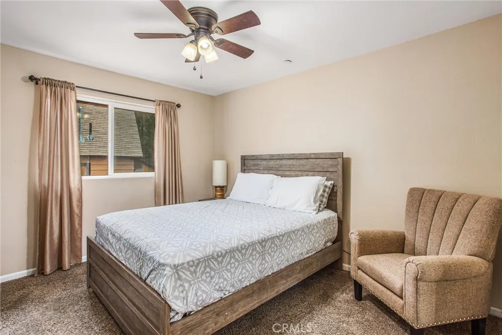 533 Sunset Lane, Sugarloaf, California 92386 home-pic-20