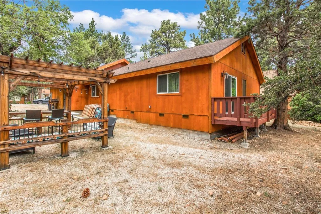 533 Sunset Lane, Sugarloaf, California 92386 home-pic-32