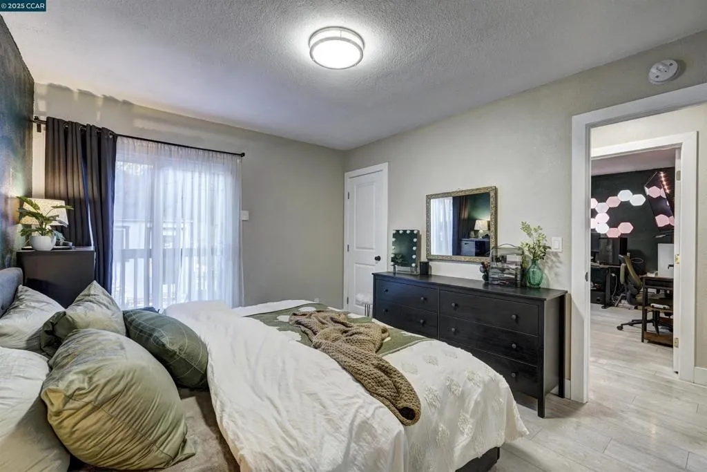 1324 104th Ave, Oakland, California 94603 home-pic-22