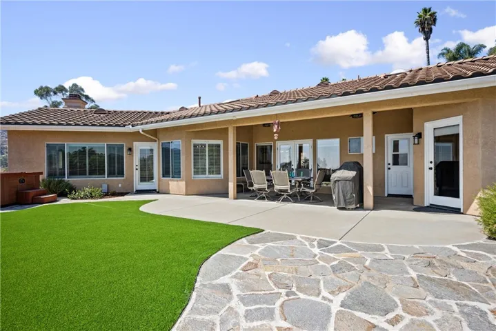 1791 Tierra Libertia Road, Escondido, California 92026