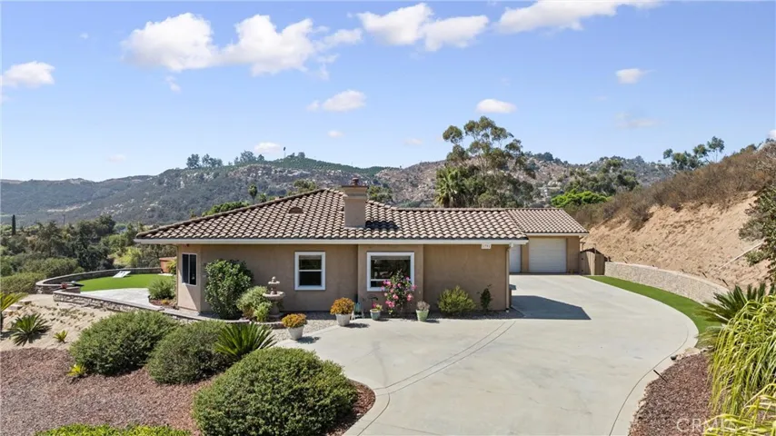 1791 Tierra Libertia Road, Escondido, California 92026