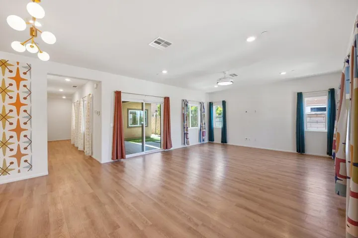 11-web-or-mls-8M4A3603