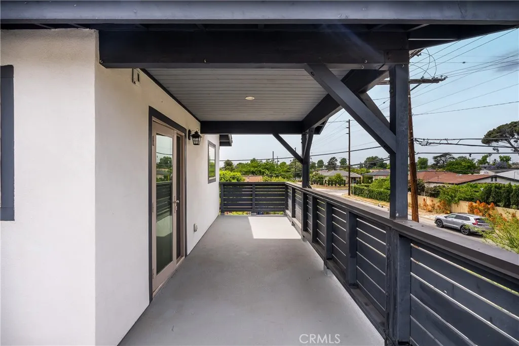 6557 Clybourn Avenue, North Hollywood, California 91606 home-pic-18