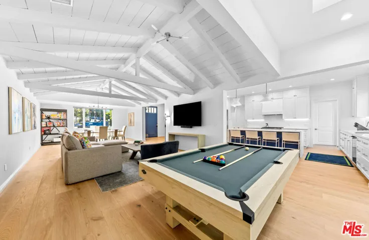 530 S Bentley Avenue, Los Angeles, California 90049