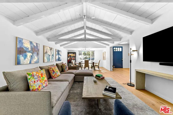 530 S Bentley Avenue, Los Angeles, California 90049