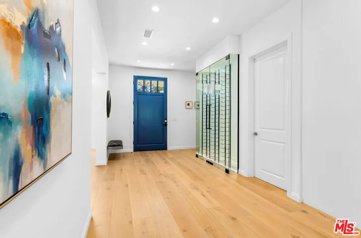 530 S Bentley Avenue, Los Angeles, California 90049