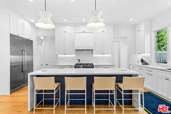 530 S Bentley Avenue, Los Angeles, California 90049