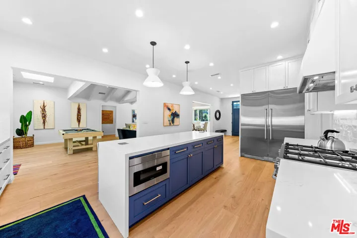 530 S Bentley Avenue, Los Angeles, California 90049