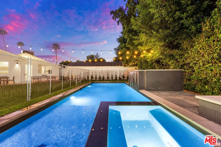 530 S Bentley Avenue, Los Angeles, California 90049