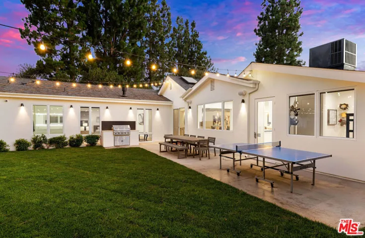 530 S Bentley Avenue, Los Angeles, California 90049