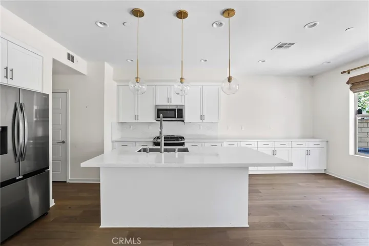 216 Finch, Lake Forest, California 92630