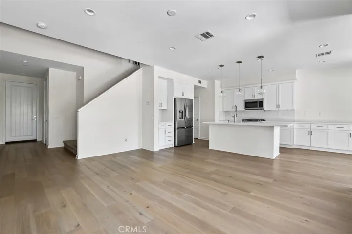216 Finch, Lake Forest, California 92630