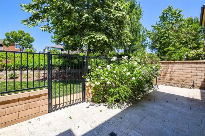 216 Finch, Lake Forest, California 92630