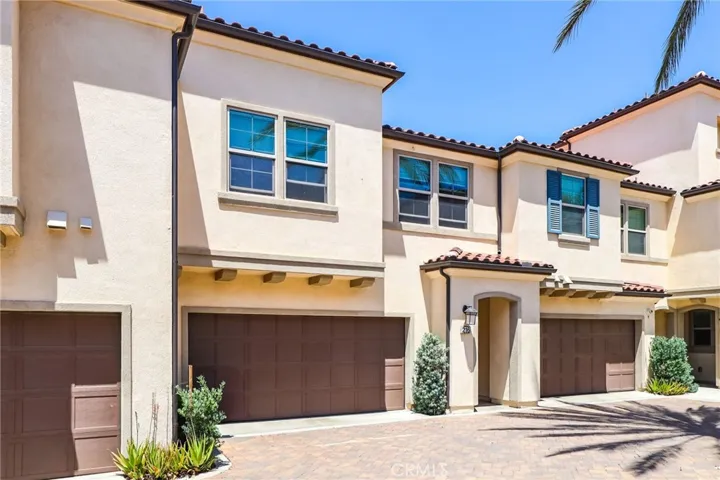 216 Finch, Lake Forest, California 92630