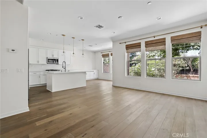 216 Finch, Lake Forest, California 92630