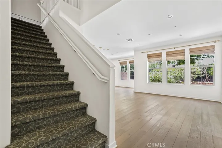 216 Finch, Lake Forest, California 92630