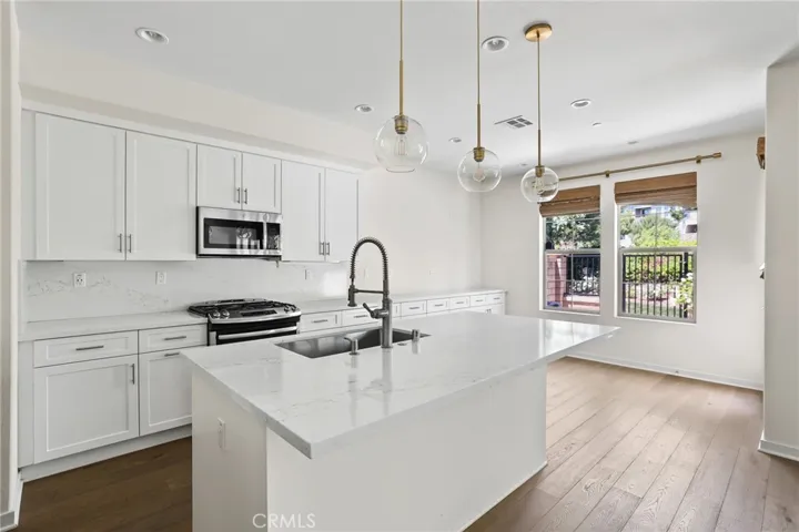 216 Finch, Lake Forest, California 92630