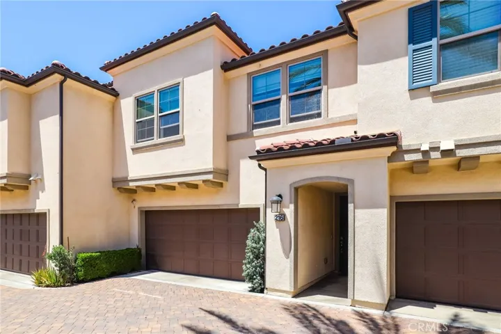 216 Finch, Lake Forest, California 92630