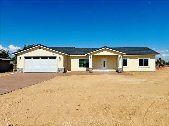 12351 Pawnee Road, Apple Valley, California 92308