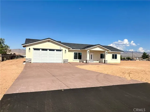 12351 Pawnee Road, Apple Valley, California 92308