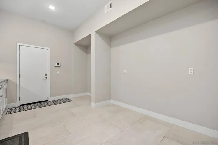 6190 Sagebrush Bend Way, San Diego, California 92130