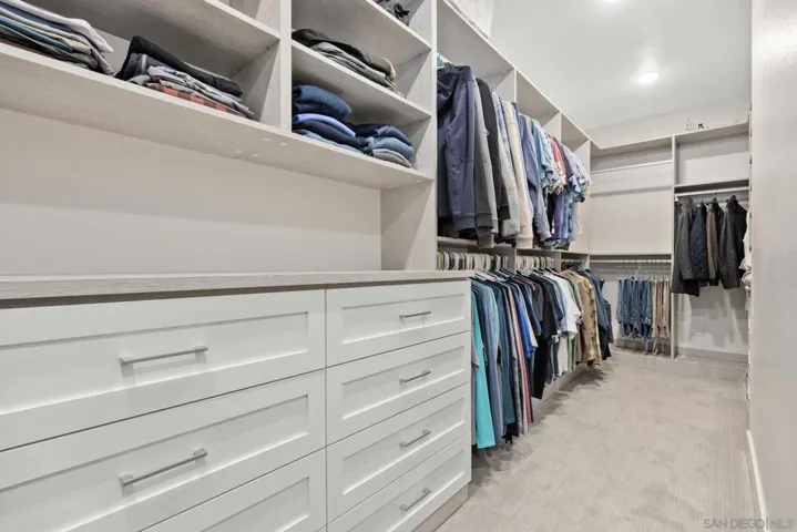 6190 Sagebrush Bend Way, San Diego, California 92130
