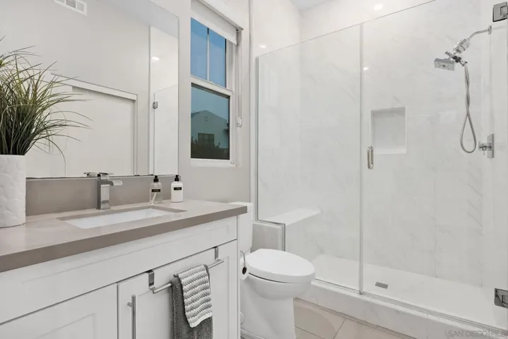 6190 Sagebrush Bend Way, San Diego, California 92130