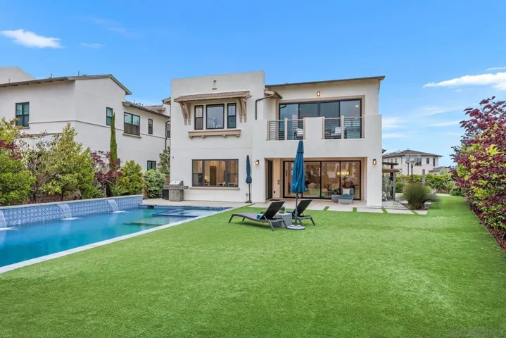 6190 Sagebrush Bend Way, San Diego, California 92130