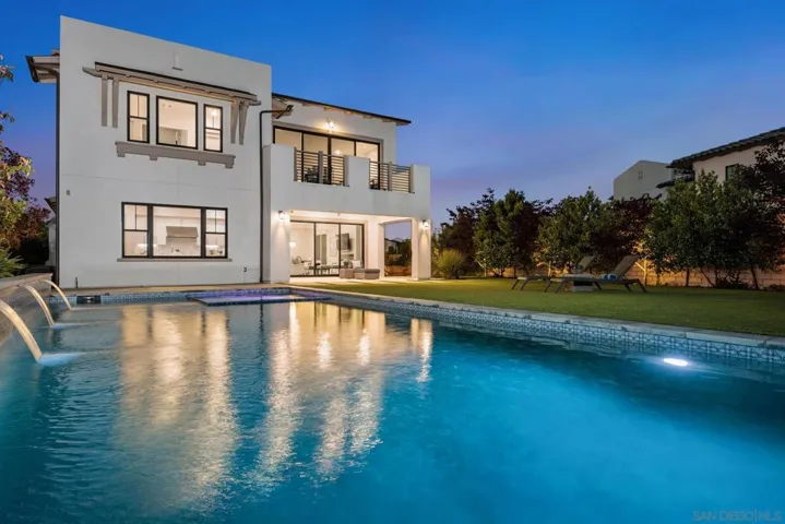6190 Sagebrush Bend Way, San Diego, California 92130