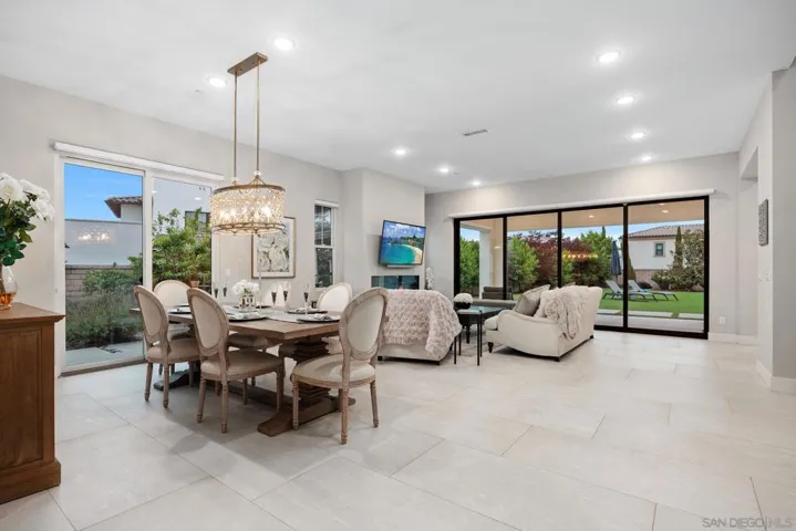 6190 Sagebrush Bend Way, San Diego, California 92130