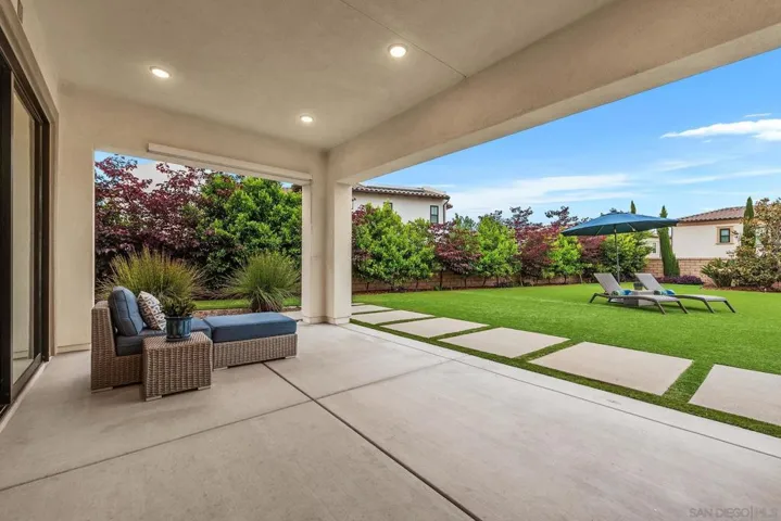 6190 Sagebrush Bend Way, San Diego, California 92130