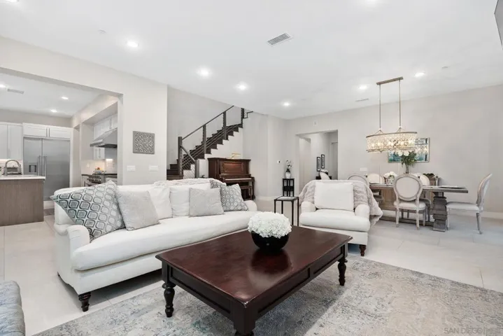 6190 Sagebrush Bend Way, San Diego, California 92130