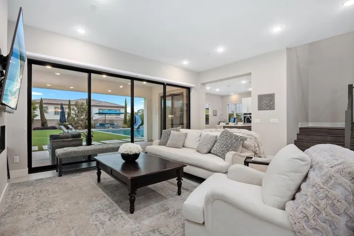 6190 Sagebrush Bend Way, San Diego, California 92130