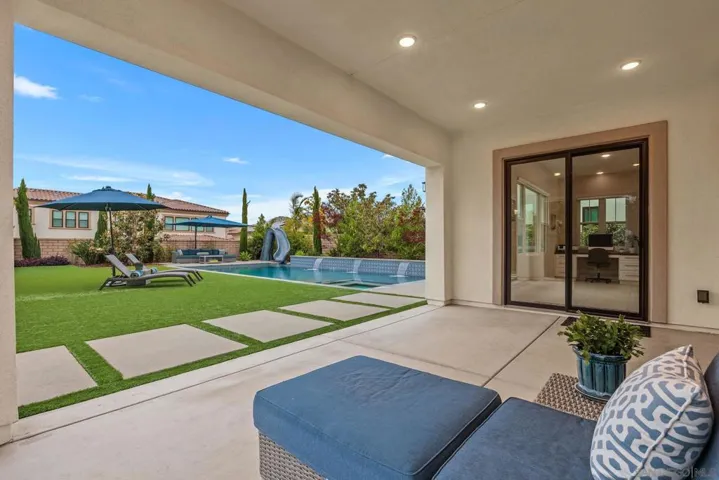 6190 Sagebrush Bend Way, San Diego, California 92130
