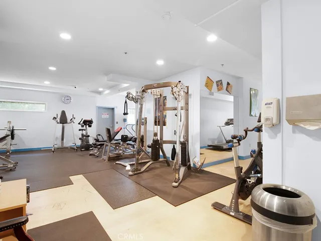 5016 Bakman Avenue 304, North Hollywood, California 91601