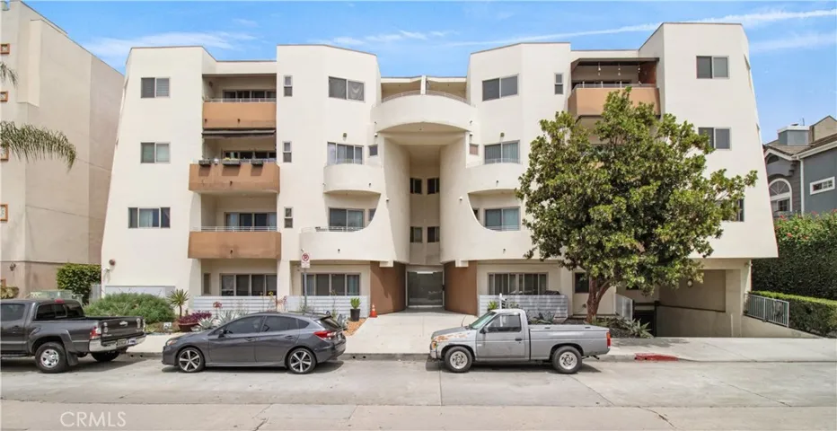 5016 Bakman Avenue 304, North Hollywood, California 91601