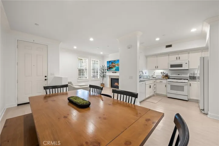 6 Lynde Street, Ladera Ranch, California 92694