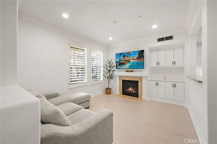 6 Lynde Street, Ladera Ranch, California 92694
