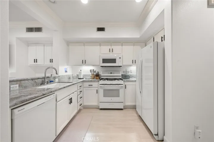 6 Lynde Street, Ladera Ranch, California 92694