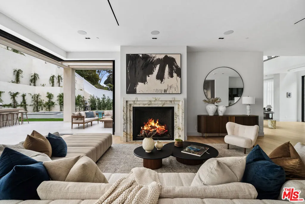 10950 Verano Road, Los Angeles, California 90077, 6 Bedrooms Bedrooms, ,7 BathroomsBathrooms,Residential,For Sale,Verano,25548473