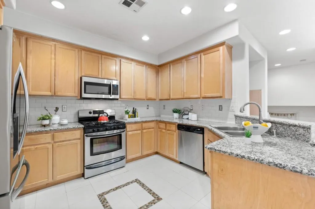 789 Parc Lane, Milpitas, California 95035 home-pic-9