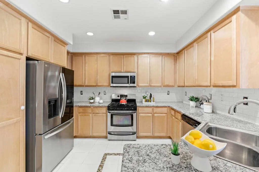 789 Parc Lane, Milpitas, California 95035 home-pic-8