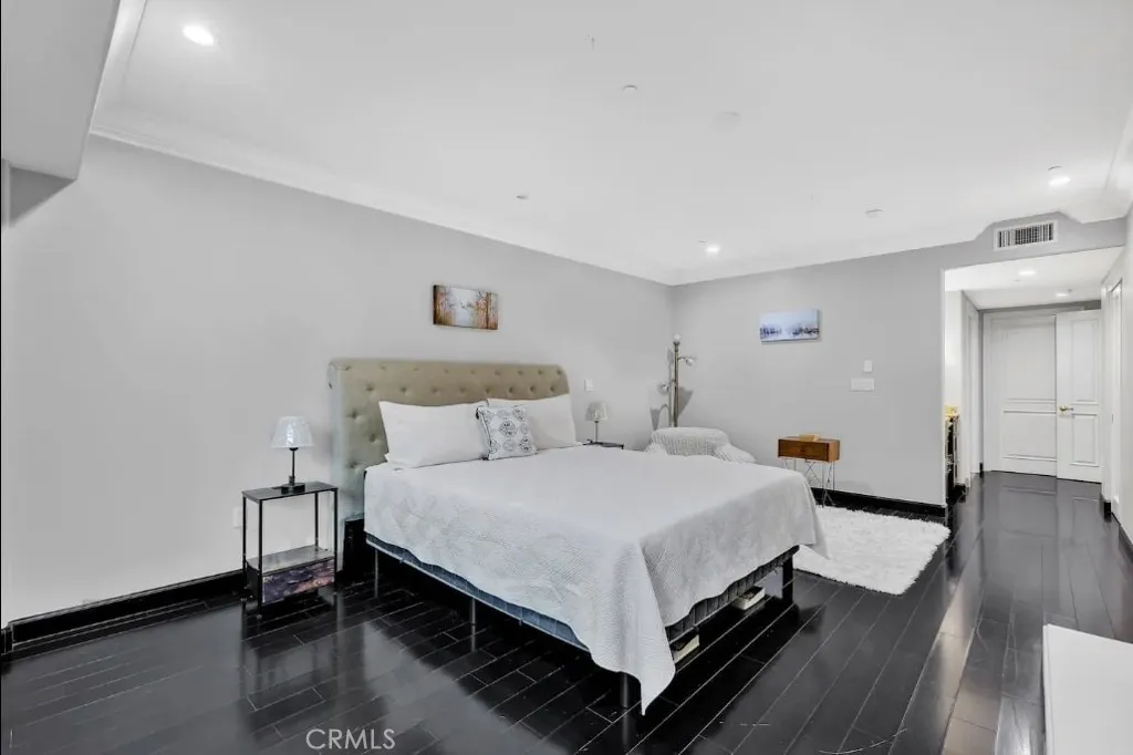 155 Cordova Street 203, Pasadena, California 91105 home-pic-34