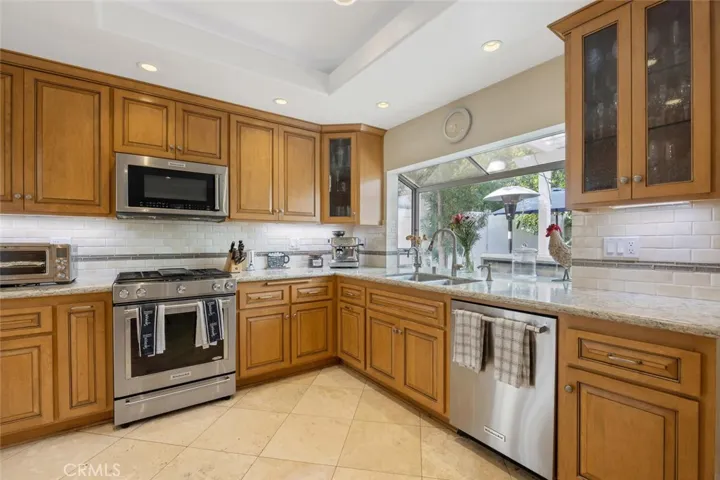 688 Trousdale Street, Oak Park, California 91377