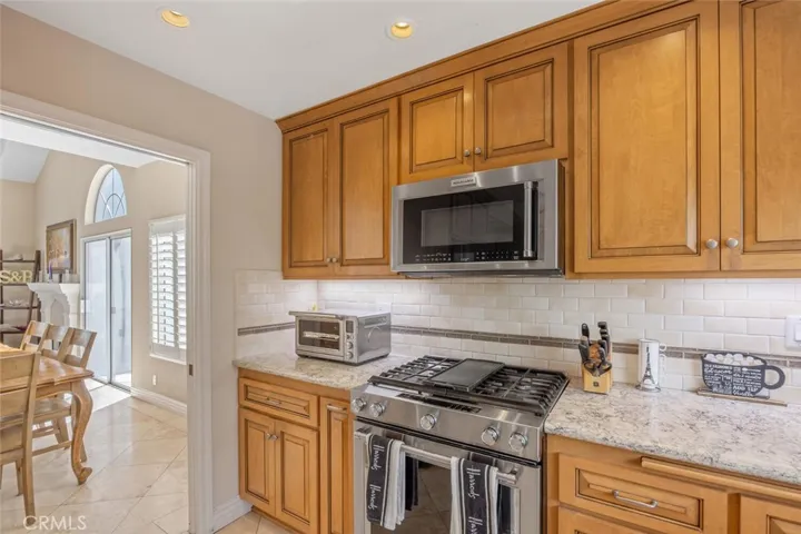 688 Trousdale Street, Oak Park, California 91377